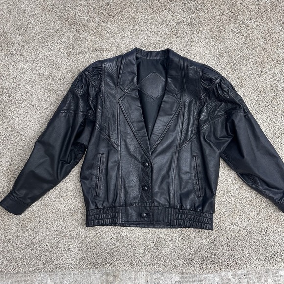 The Unbranded Brand Jackets & Blazers - Vintage 80s leather Moto jacket womens  Buttons & Lining‎ Pockets Size L- (read)